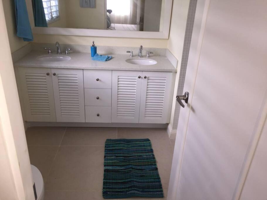 Richmond - Heroes Villa, Ac, Security, Access To Pool, Playground & Private Beach - Welcome Breakfast Basket Luaran gambar