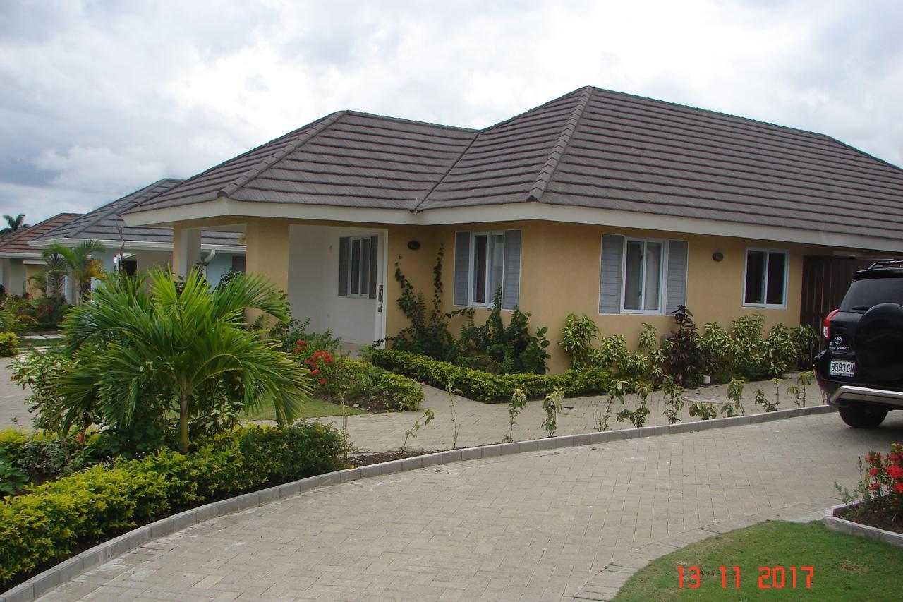 Richmond - Heroes Villa, Ac, Security, Access To Pool, Playground & Private Beach - Welcome Breakfast Basket Luaran gambar
